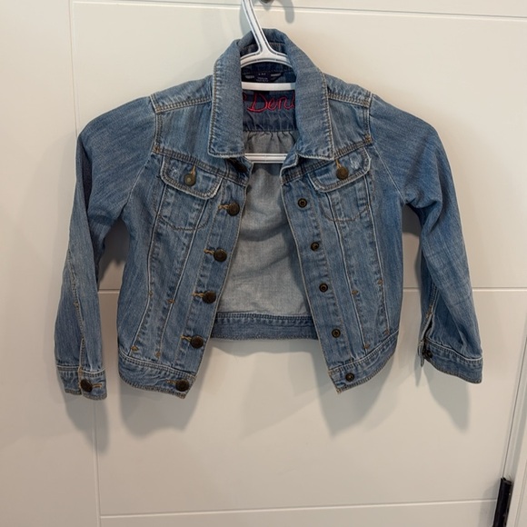 🏴 GAP Blue Jean Jacket Denim Style size 5 kids - Picture 2 of 7